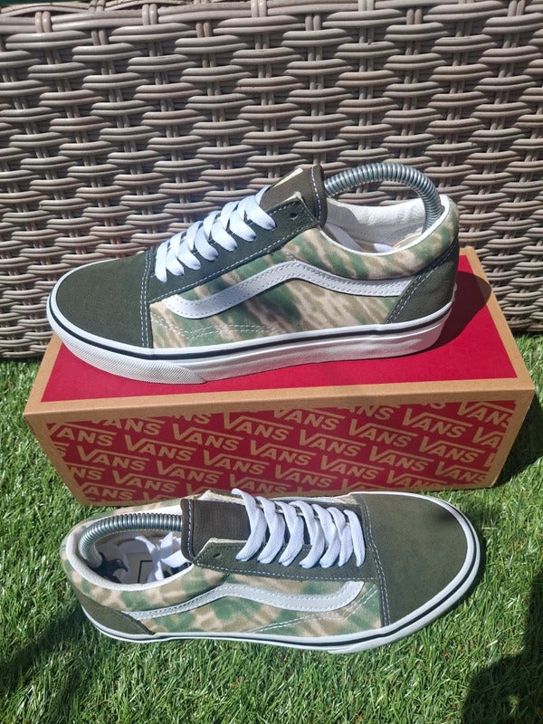 Vans Old Skool Camouflage trainers size 5.5