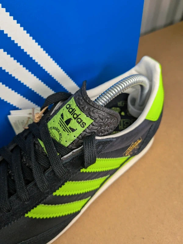 Adidas SL72 JR8777 Black Neon Green size 7.5