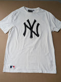 New Era MLB New York Yankees Logo print tshirt medium