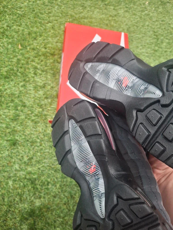 Nike Air Max 95 OG | Black/ Bright Crimson IH4457-002 | size 6